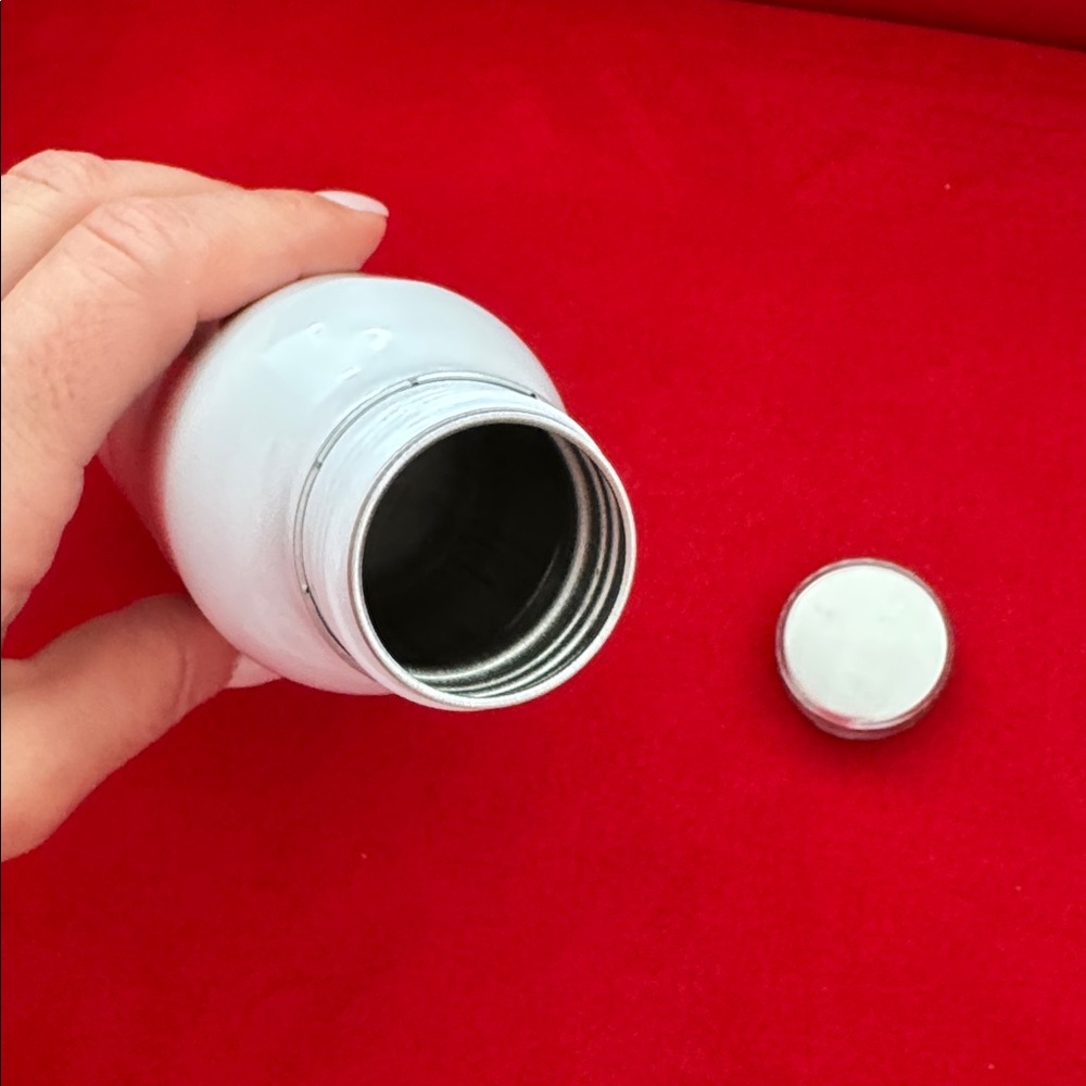 Baccarat White and Red Water Bottle - Picture 4 of 4